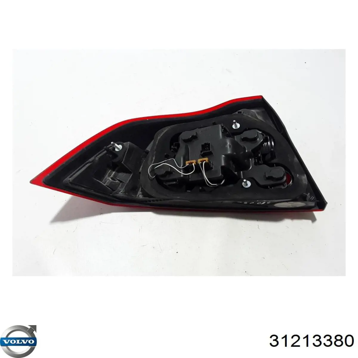 Фонарь задний правый Volvo 31213380 цена, от 401.62 USD