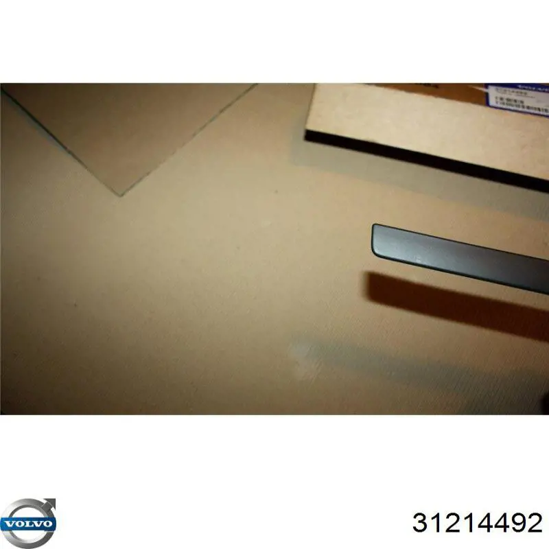 31214492 VOLVO Moldura de parabrisas izquierda original y equivalente