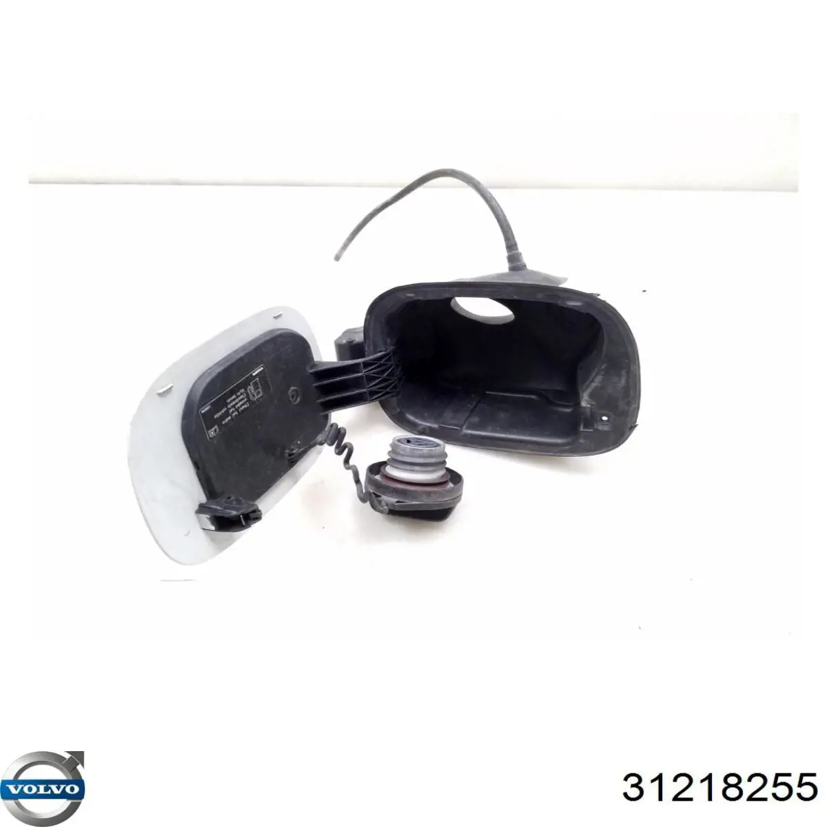 Лючок (дверца) бензобака Volvo 31218255 цена, от 163.65 USD