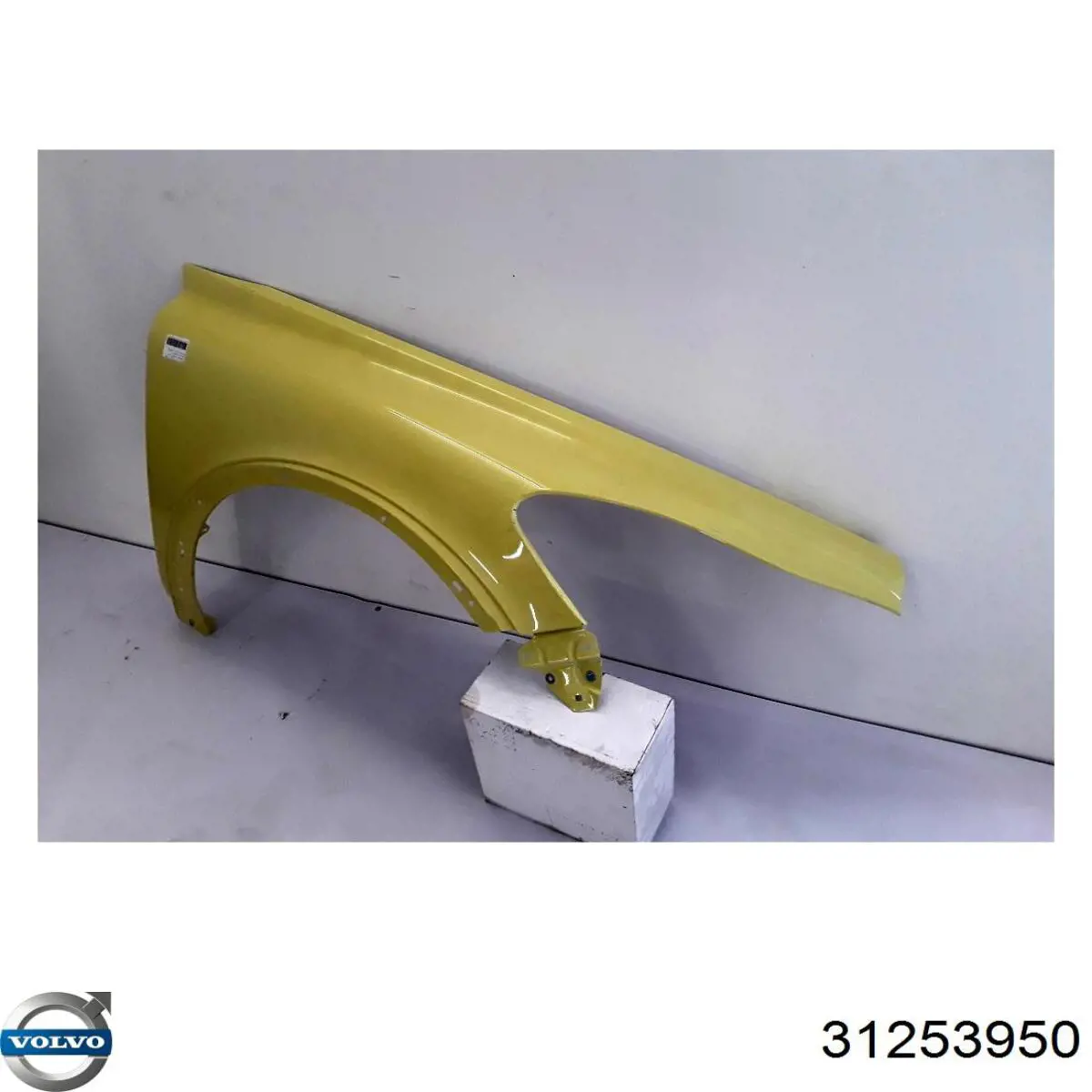 Правое крыло Volvo 31253950