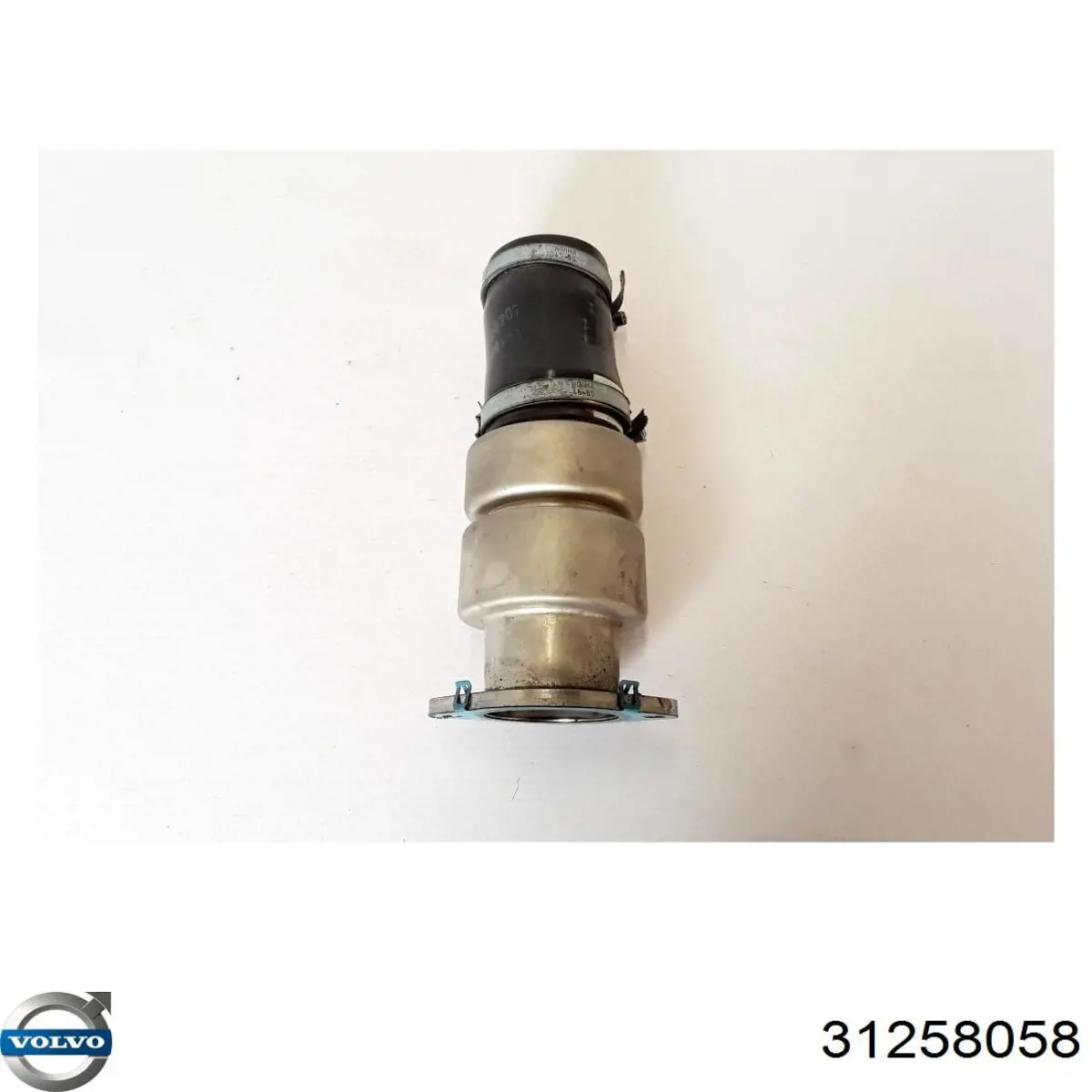 Шланг/патрубок интеркуллера Ford 1697672 цена, от 12.97 USD