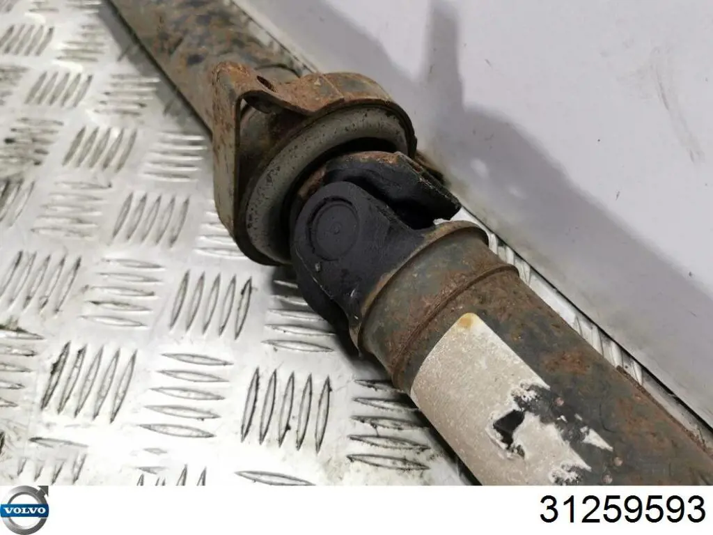 Кардан задний 1502432 Ford