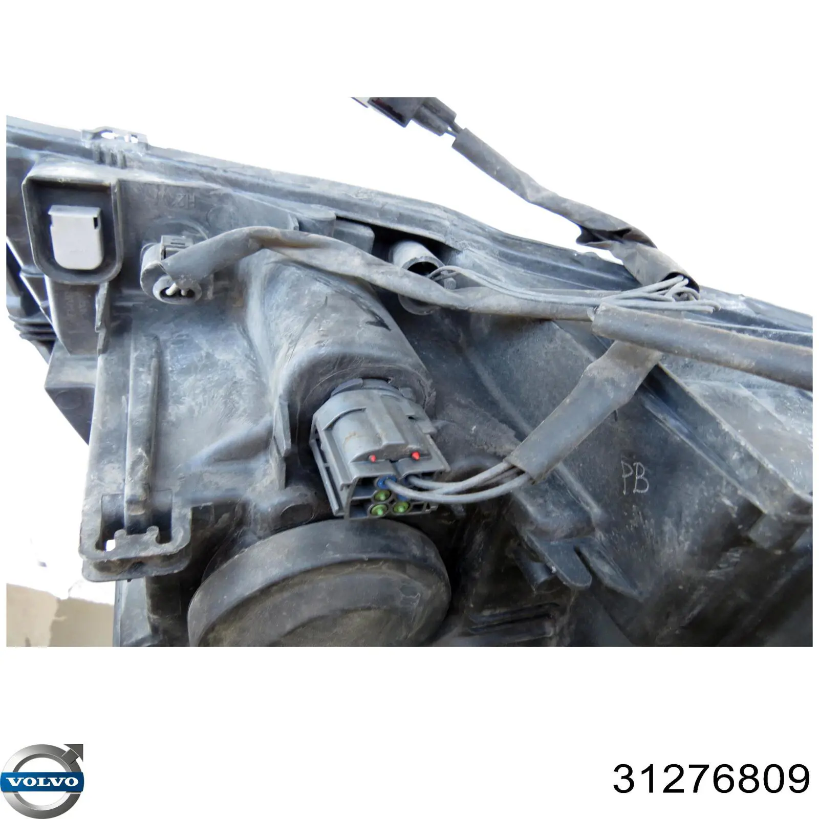 Фары Volvo 31276809