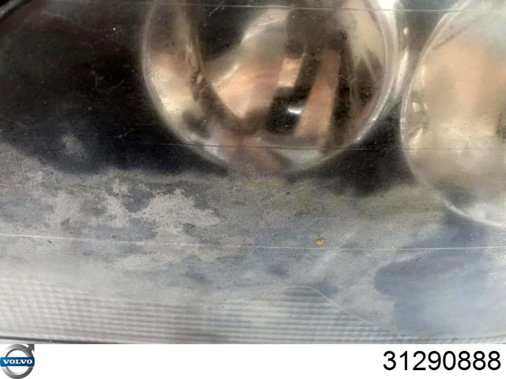 31290888 Volvo Фара