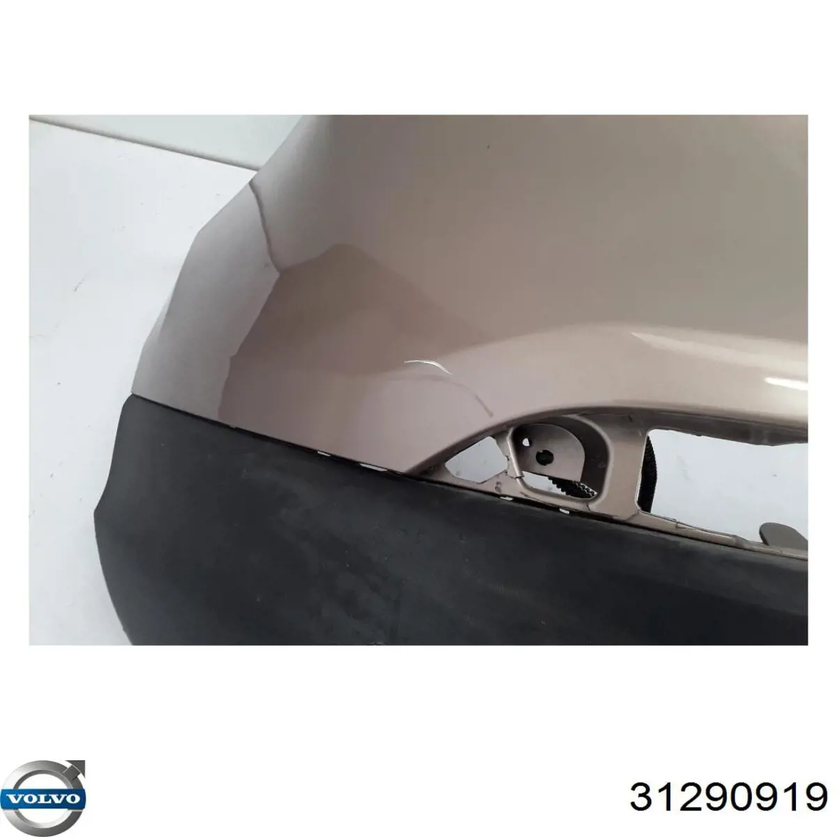 Задний бампер 31290919 Volvo