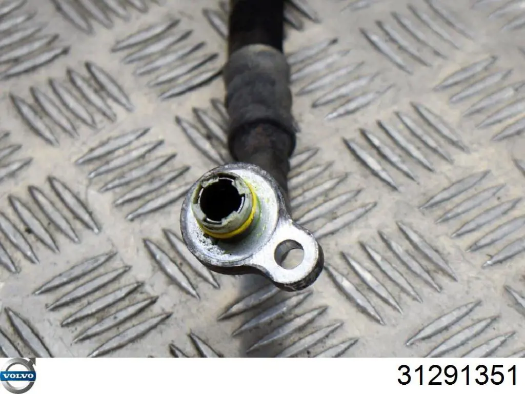 Шланг кондиционера, от компрессора к радиатору Volvo 31291351 цена, от 19.40 USD