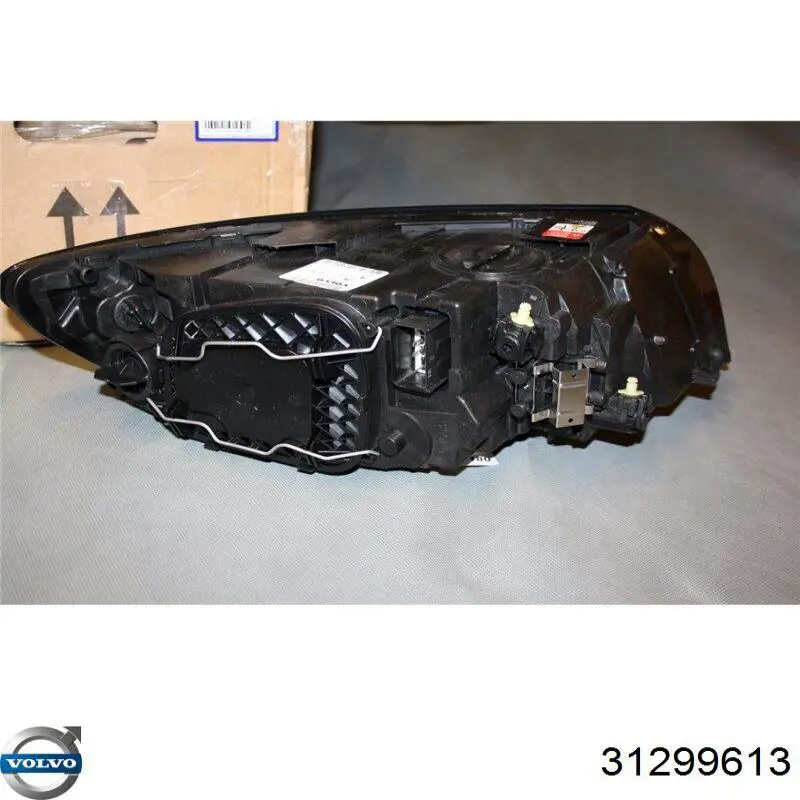 Фара левая Volvo 31299613 цена, от 496.61 USD