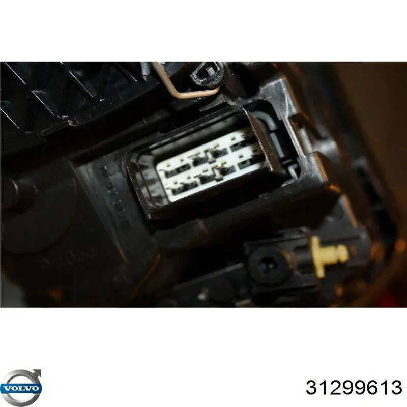 Купить 31299613 Volvo Фара левая передняя