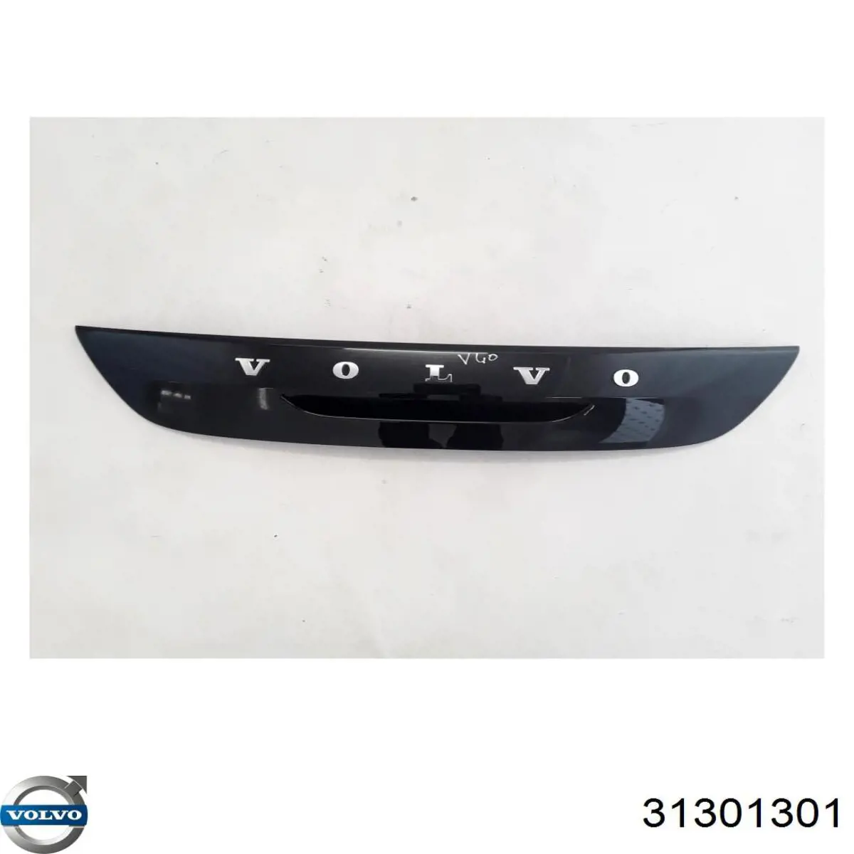 Накладка на крышку багажника Volvo 31301301 цена, от 42.28 USD