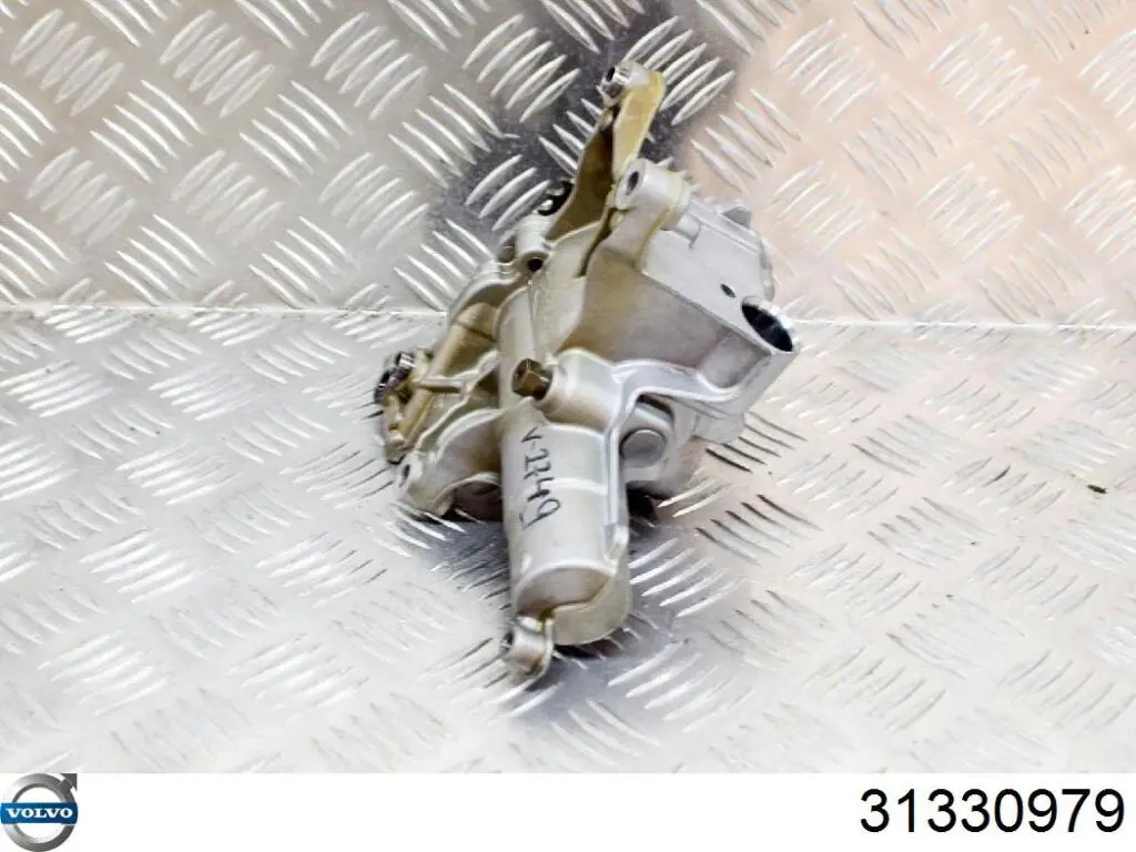 Масляный насос 31330979 Volvo