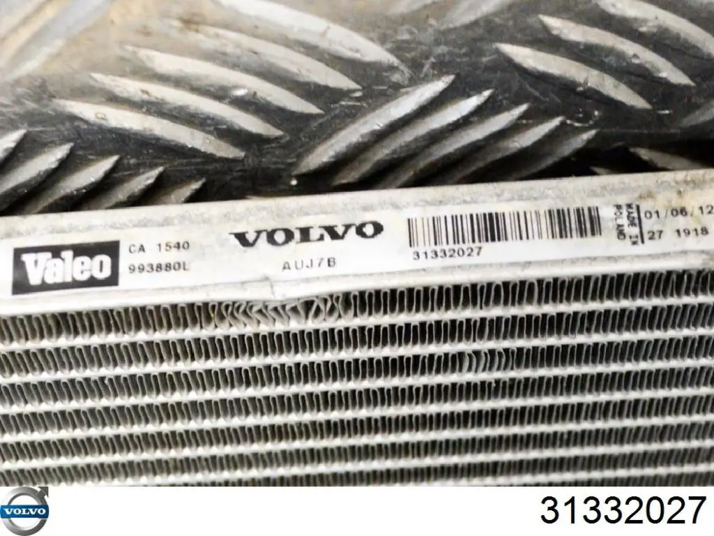 Радиатор охлаждения кондиционера Volvo 31332027