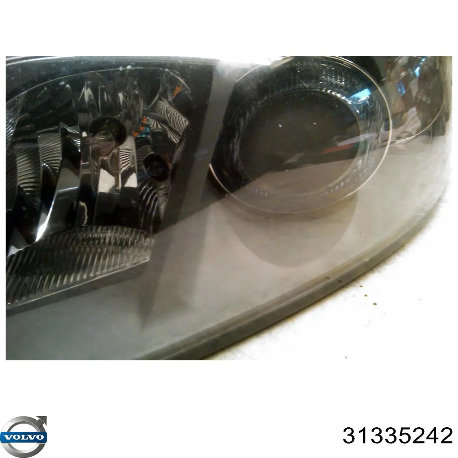 31335242 Volvo Фара