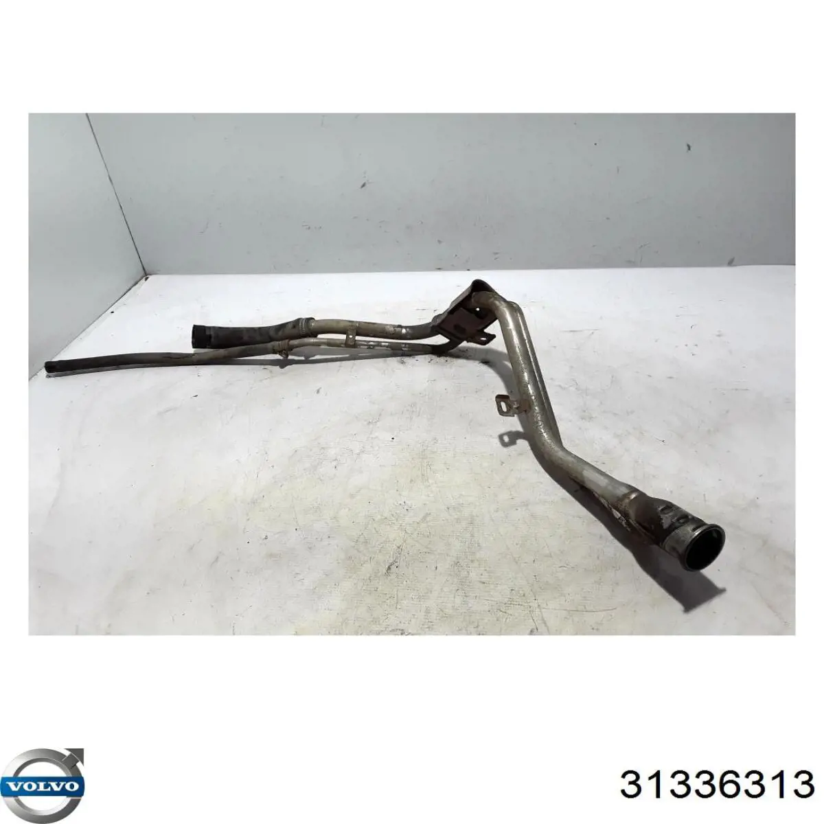 Заливная горловина топливного бака Volvo 31336313 цена, от 21.54 USD