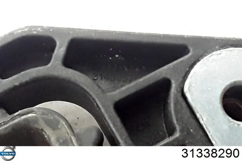 Шланг/патрубок интеркуллера Volvo 31338290 цена, от 32.01 USD