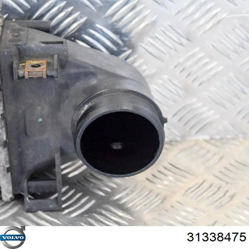 Система охлаждения наддувочного воздуха Volvo 31338475 цена, от 126.55 USD