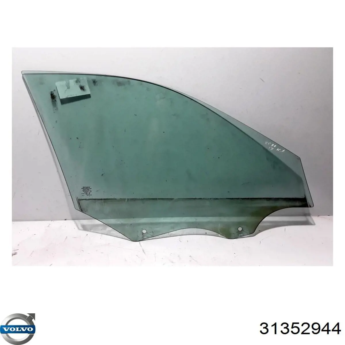 31352944 Volvo Стекло двери передней левой