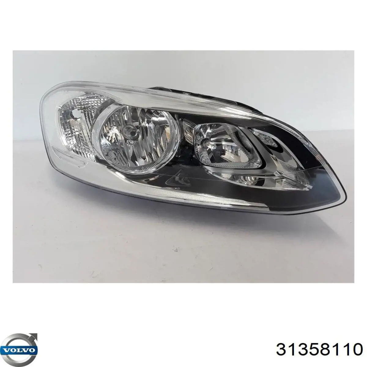 31358110 Volvo luz direita