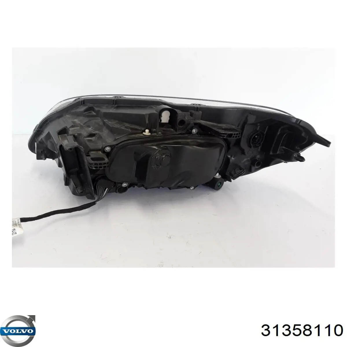 Правая блок фара Volvo 31358110 цена, от 267.01 USD