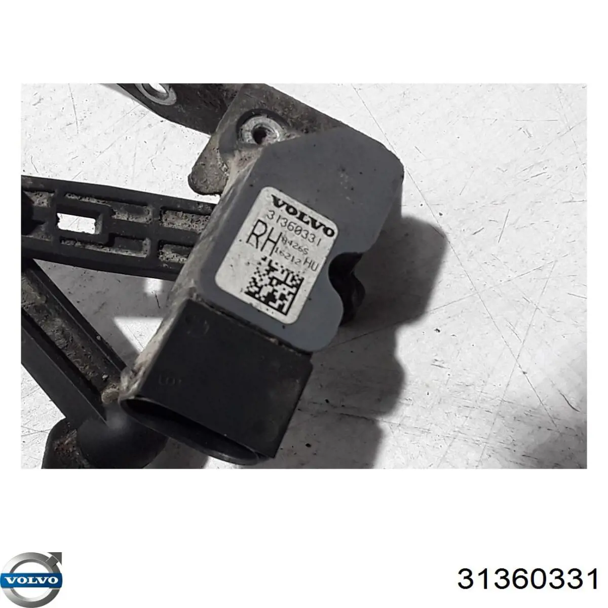 Датчик уровня положения кузова задний правый Volvo 32246988 цена, от 41.39 USD