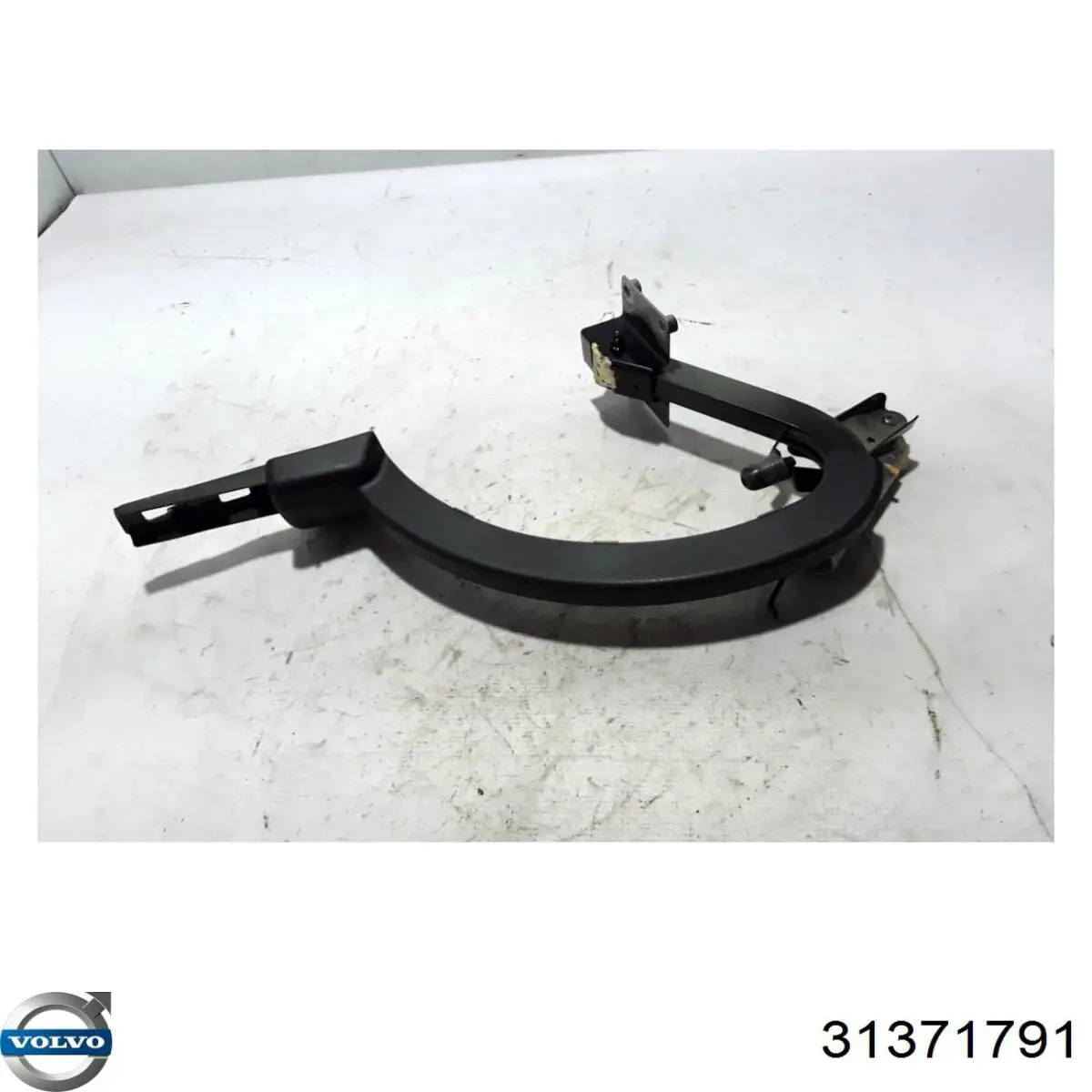 31371791 Volvo Петля крышки багажника