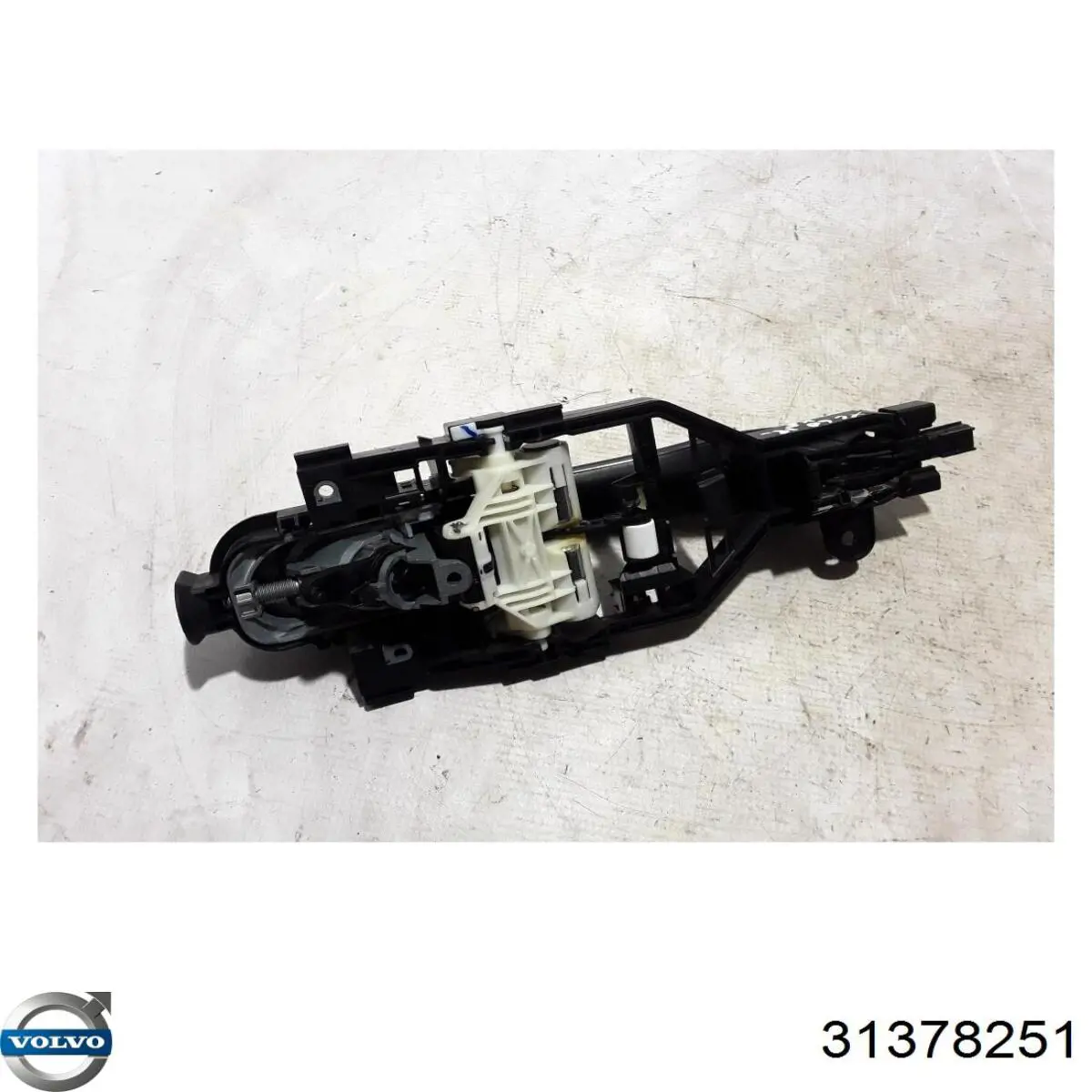 31378251 Volvo Держатель наружной ручки двери передней левой