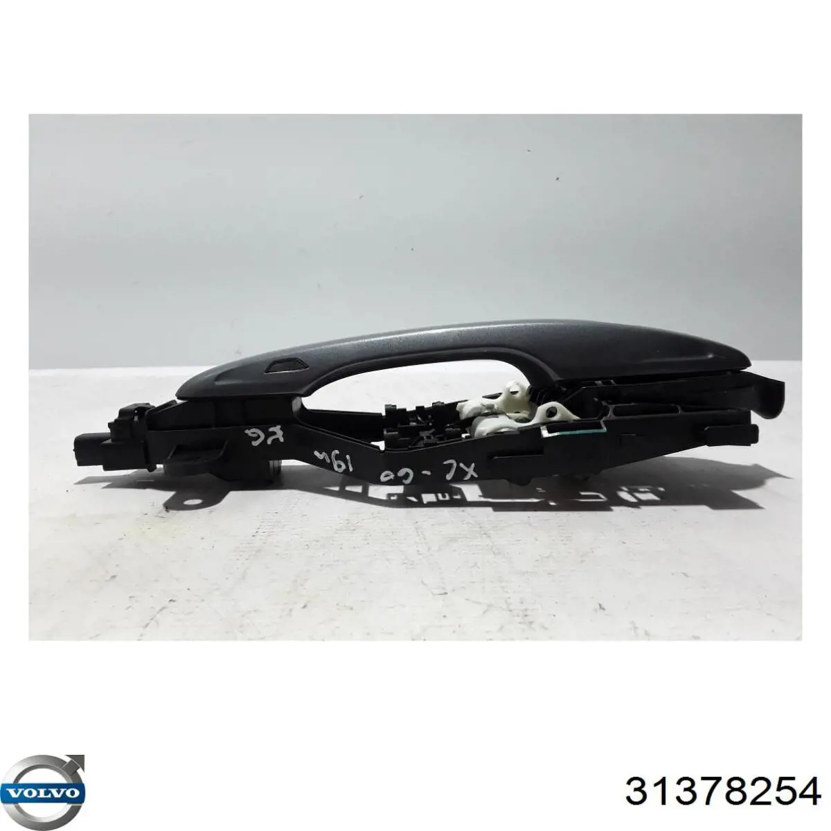 Держатель наружной ручки двери передней правой 31378254 Volvo