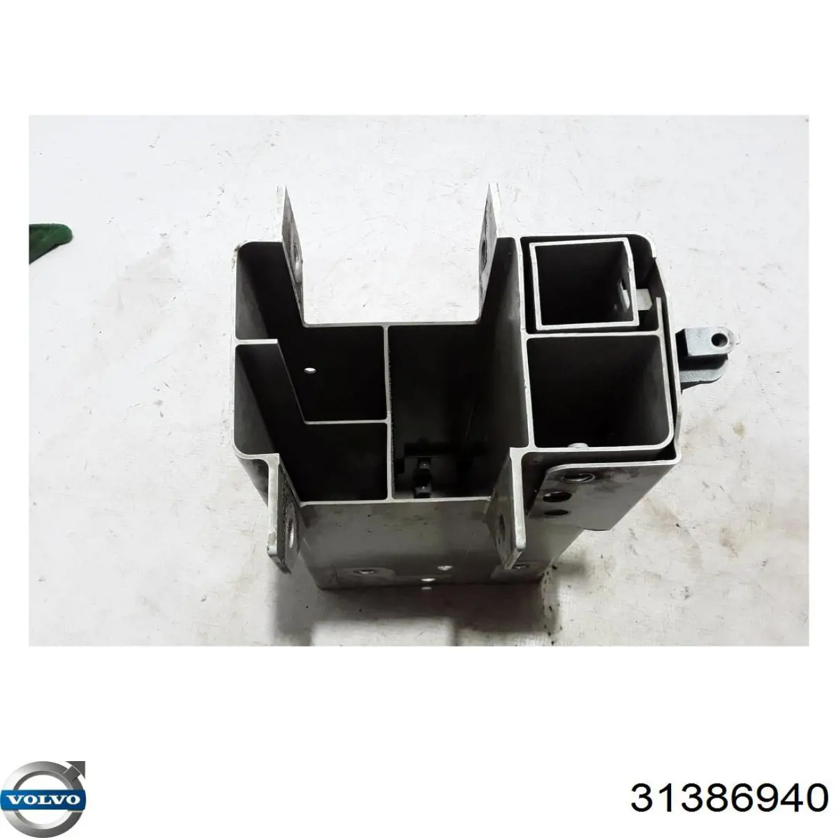 Купить 31386940 Volvo 