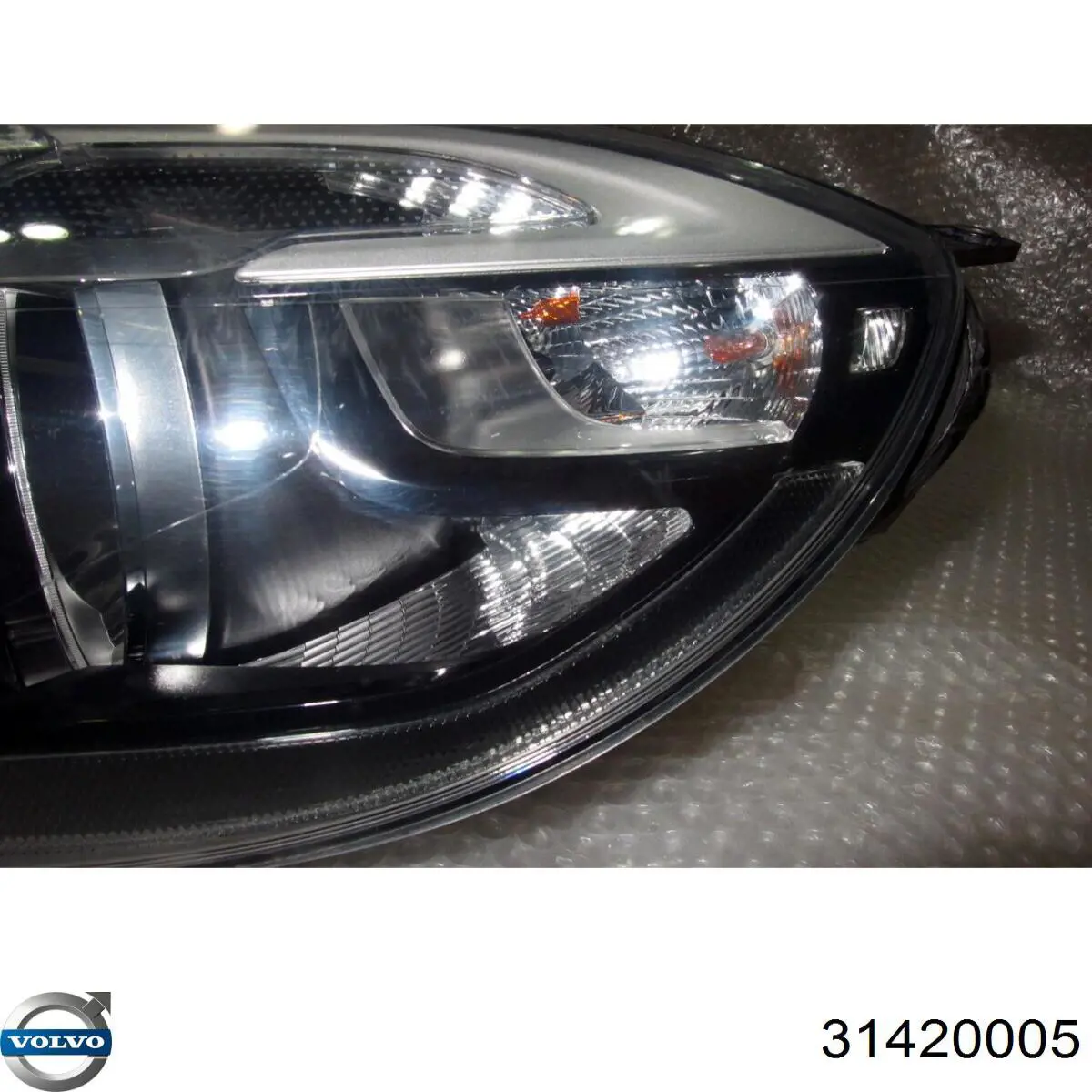 Купить 31420005 Volvo Фара левая передняя
