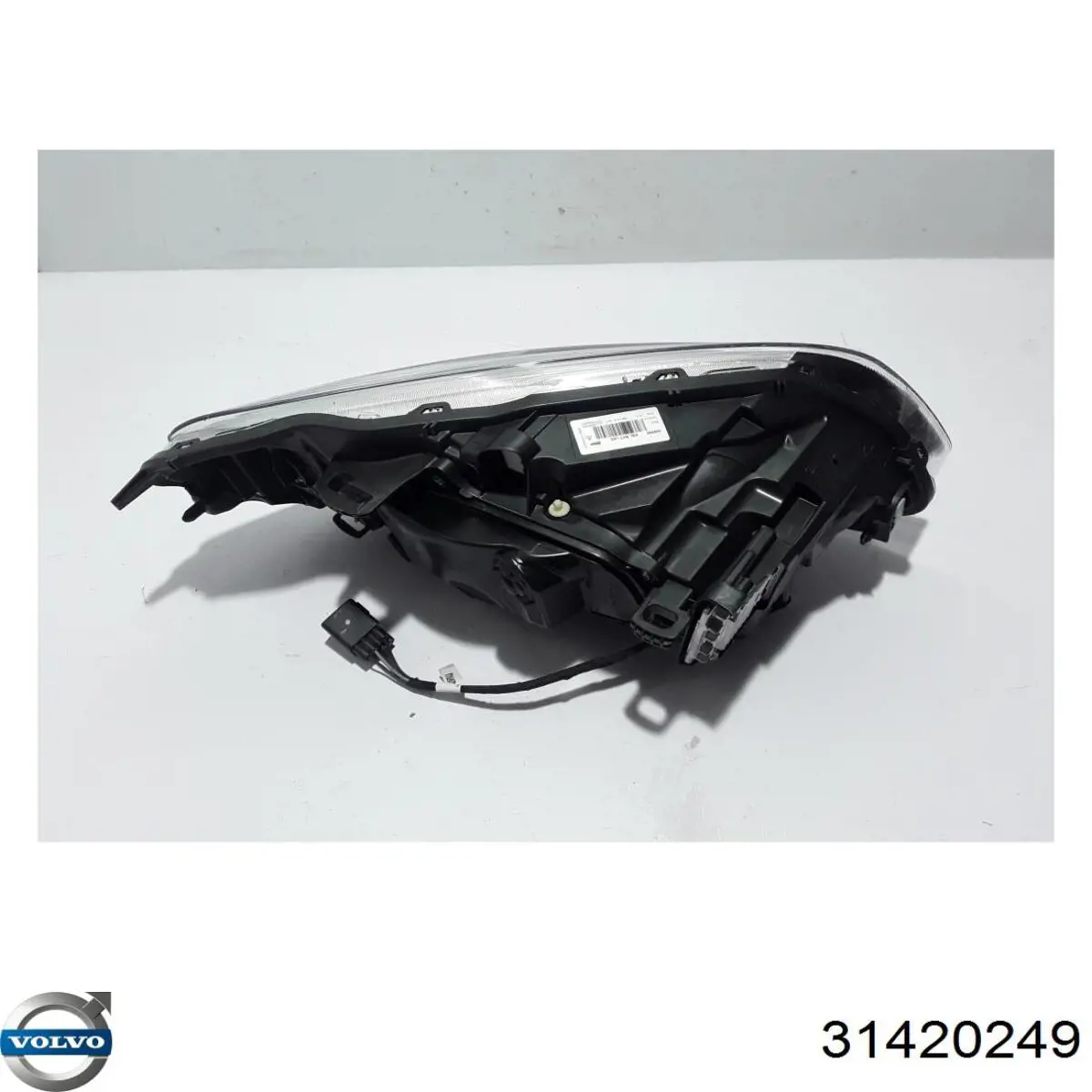 Фара левая Volvo 31420249 цена, от 942.96 USD