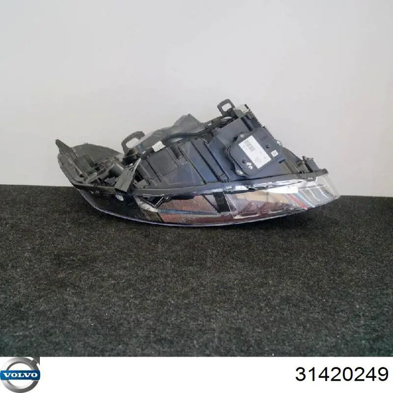 Купить 31420249 Volvo Фара левая передняя
