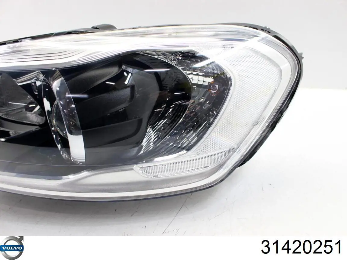 Фара левая Volvo 31698810 цена, от 1450.01 USD