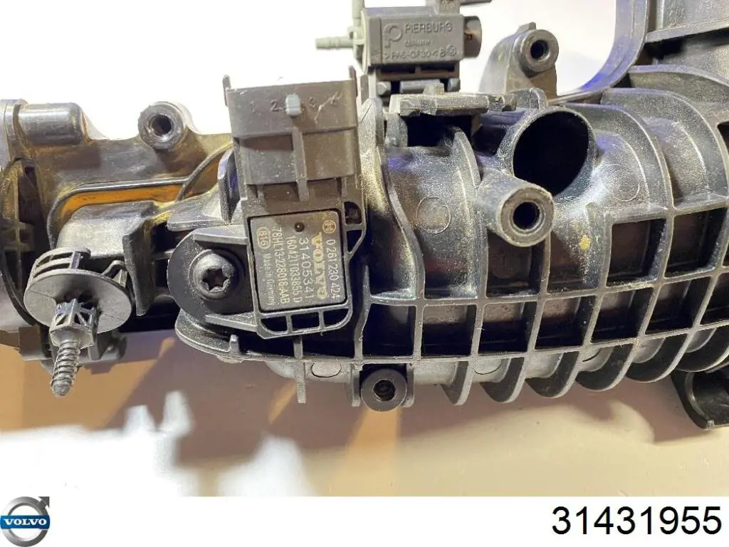Впускной коллектор 8250508 Volvo