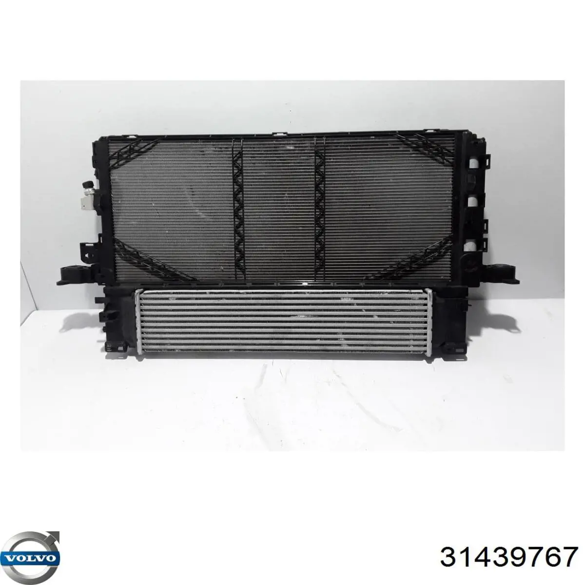 Купить 32268989 Volvo Радиатор водяной