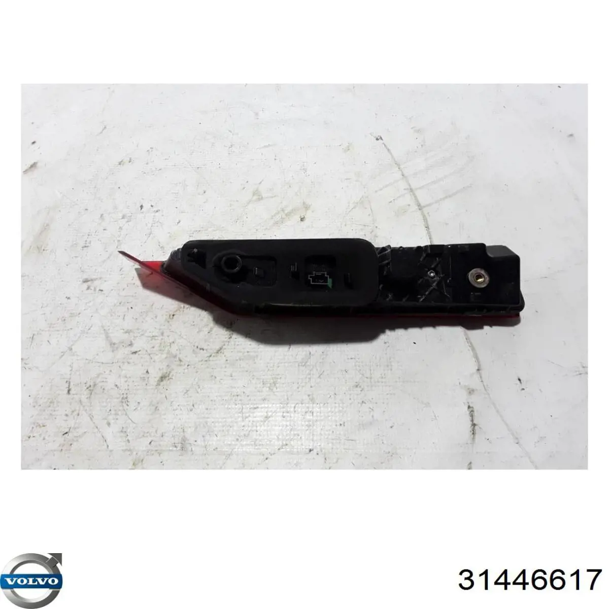 Фонарь задний левый внутренний 31446617 Volvo