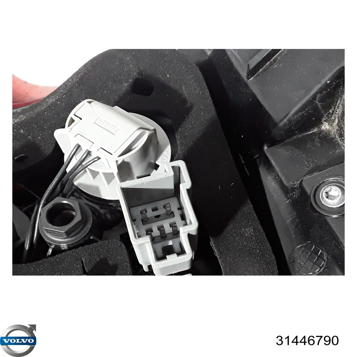 31446790 Volvo Задний левый стоп