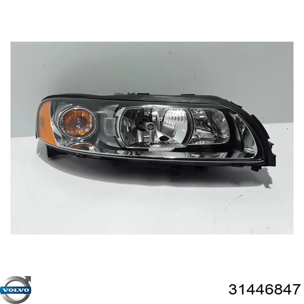 30784250 Volvo Фара передняя правая