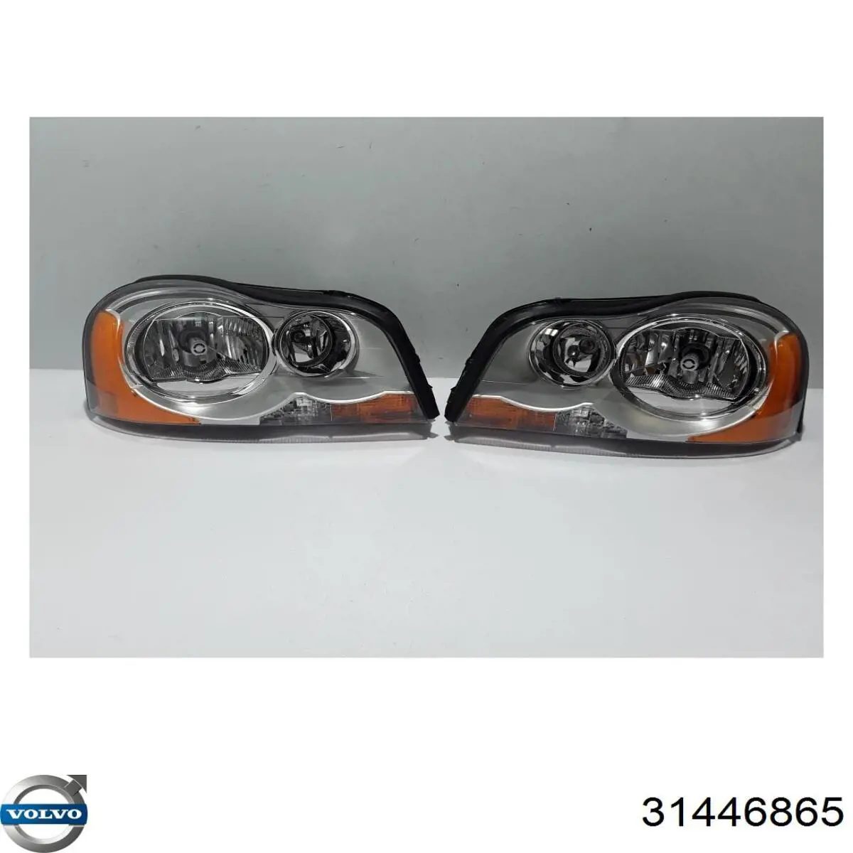 Правая фара 31446865 Volvo