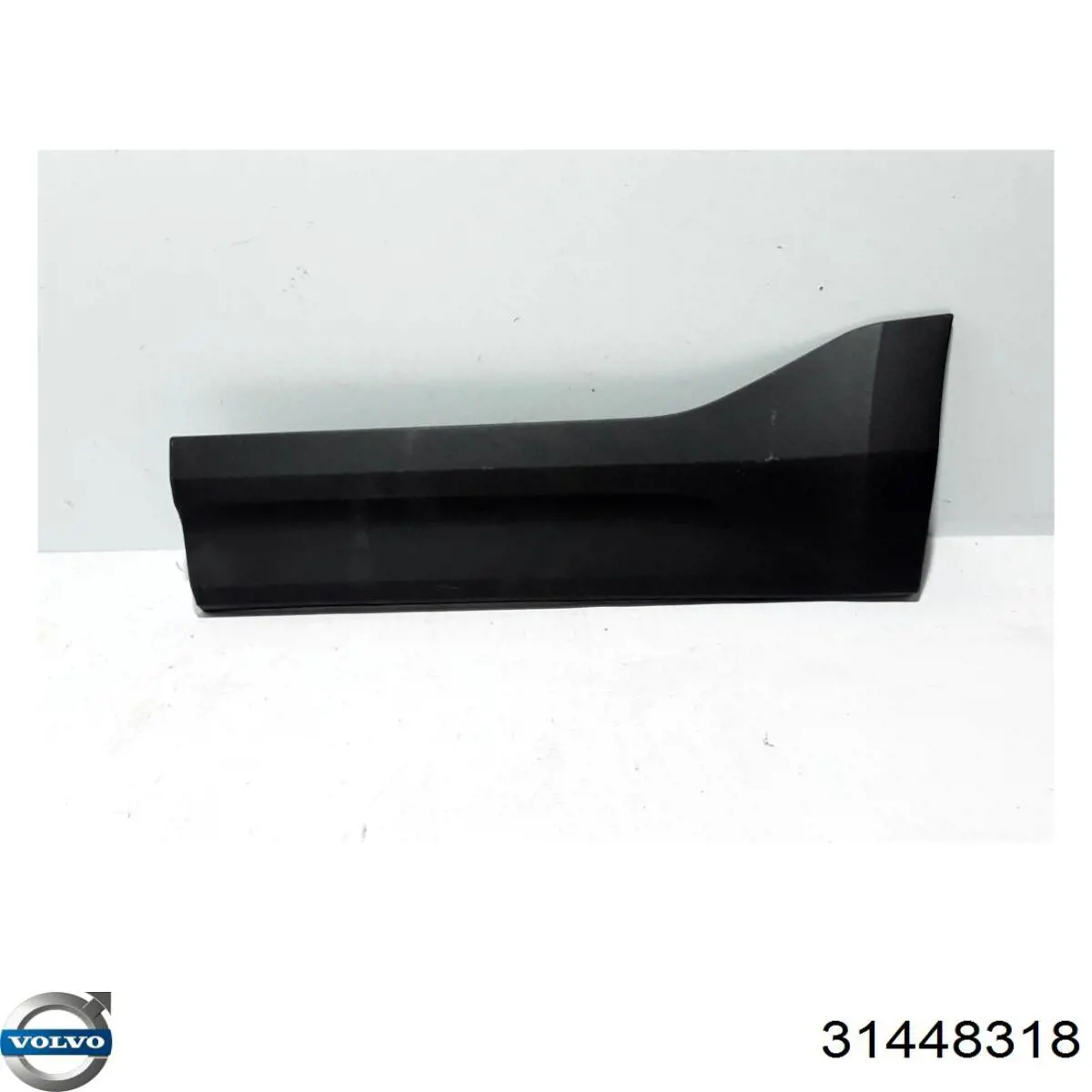 31448318 Volvo Накладка задней левой двери, нижняя