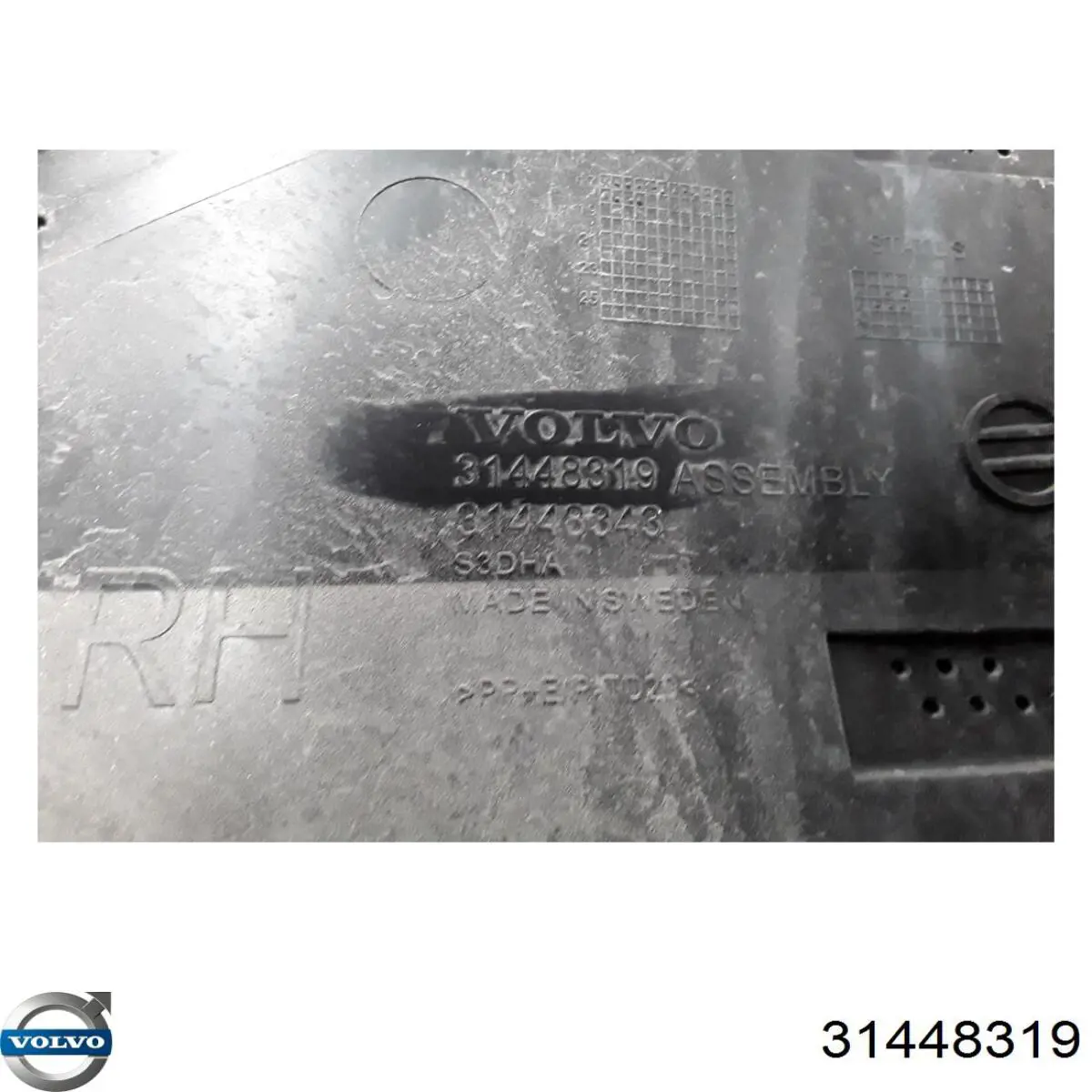 Молдинг двери задней правой нижний 31448319 Volvo