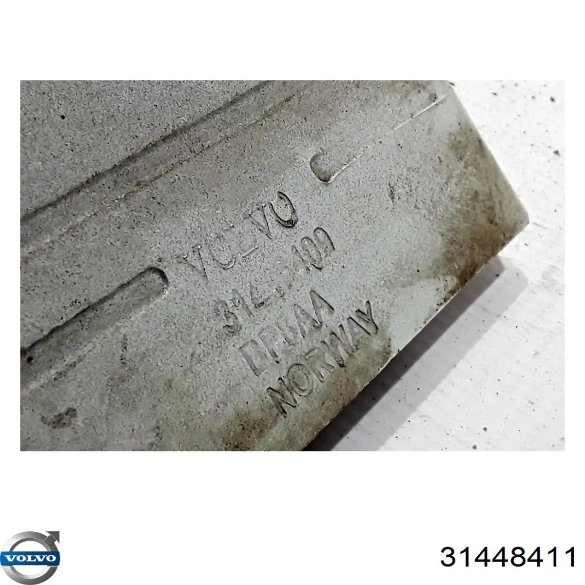 Усилитель переднего бампера  Volvo 31448409