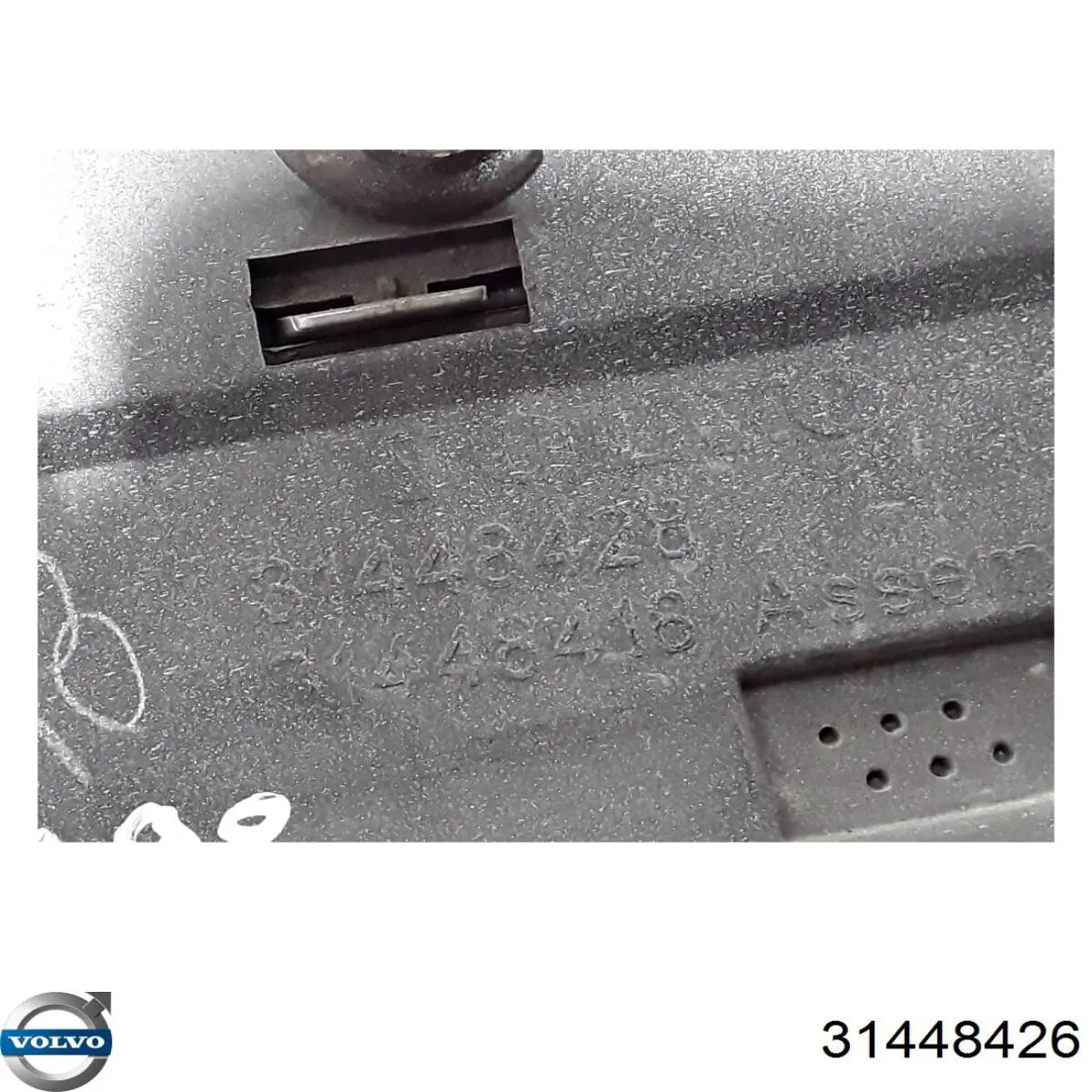 31448426 Volvo Накладка передней правой двери