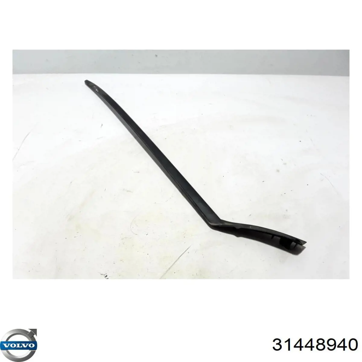 Купить 31448940 Volvo Правый молдинг ветрового стекла