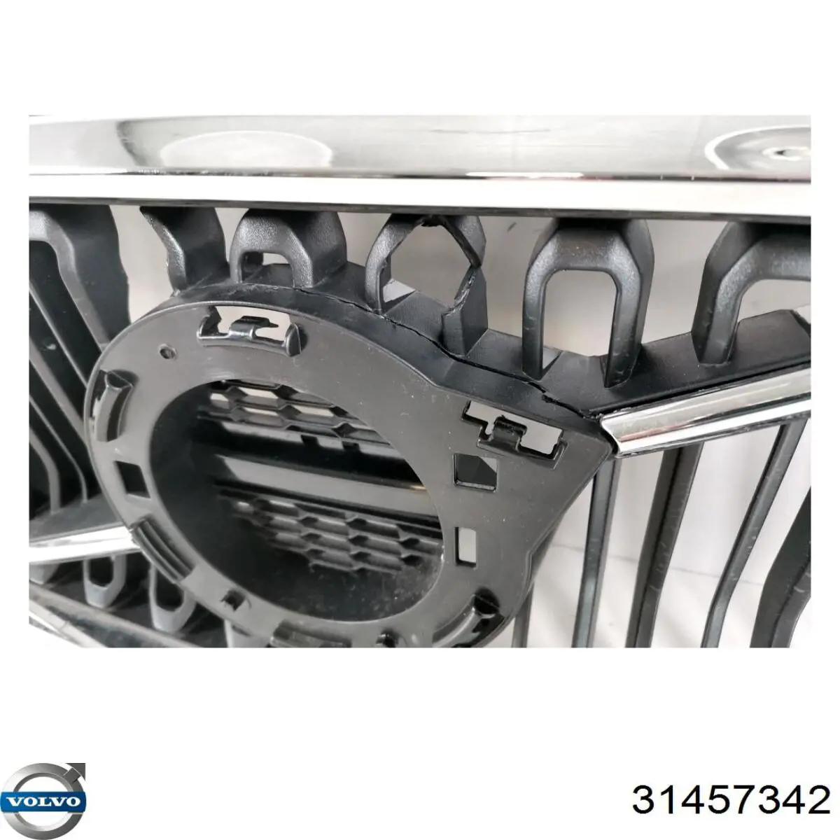 Облицовка радиатора Volvo 32365355 цена, от 213.18 USD