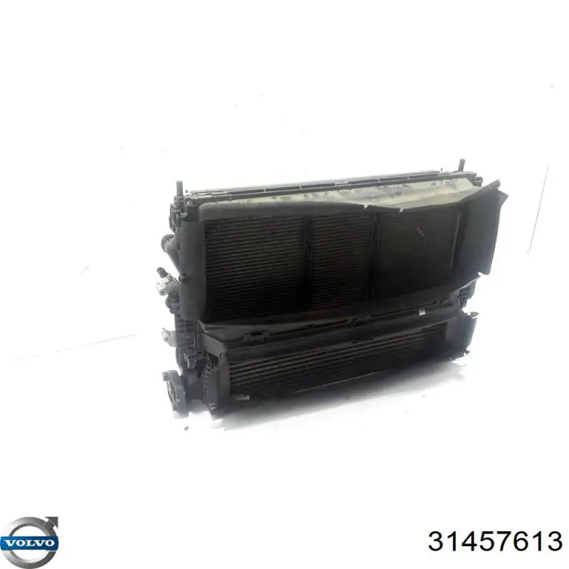 Радиатор кондиционера 31457613 Volvo