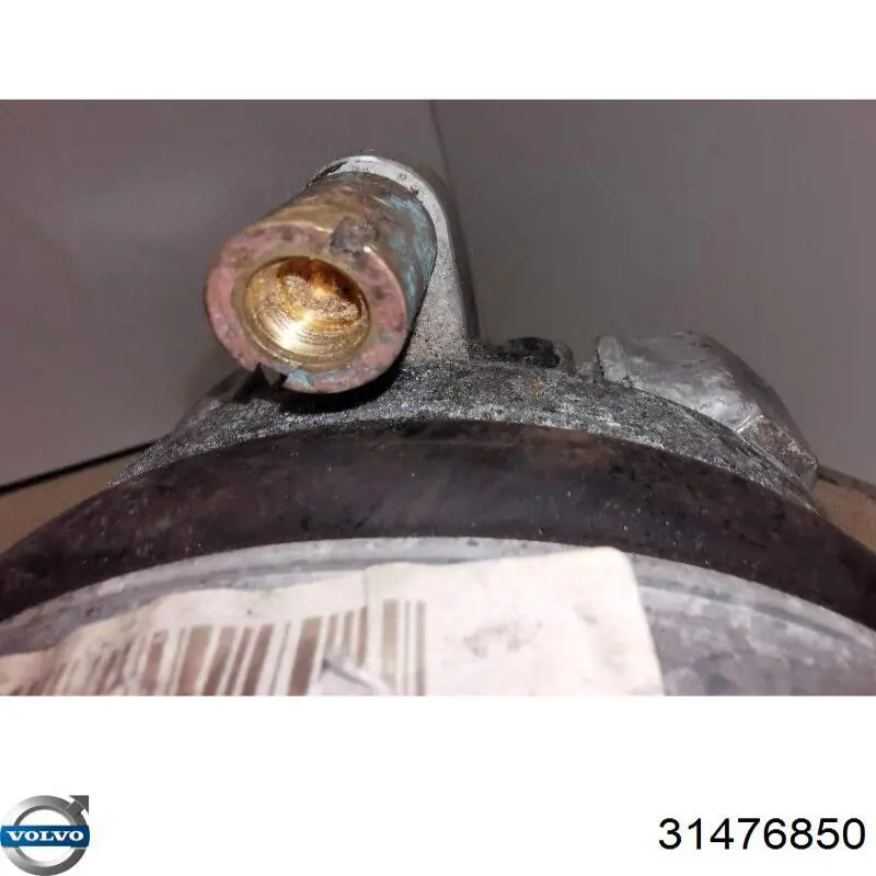Амортизатор передний левый 31451079 Volvo