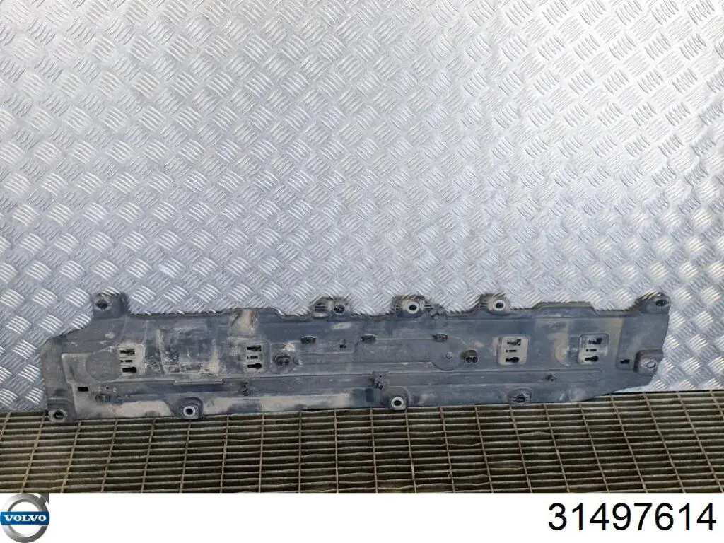 31449199 Volvo Защита днища правая
