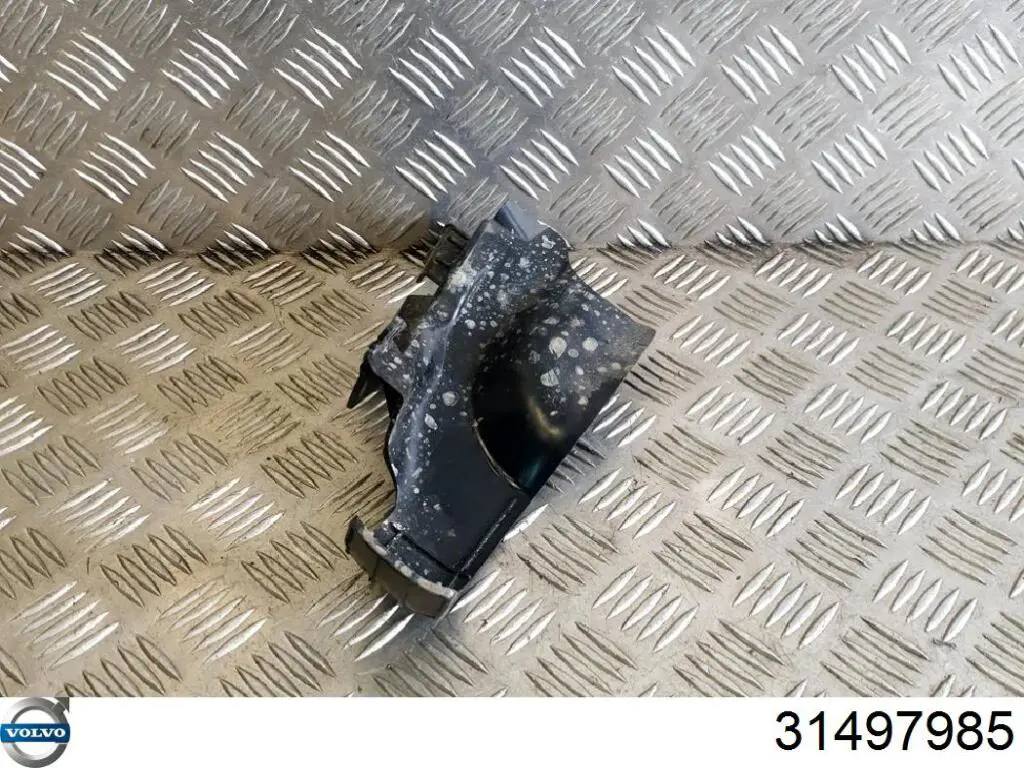 Защита двигателя правая 31469703 Volvo