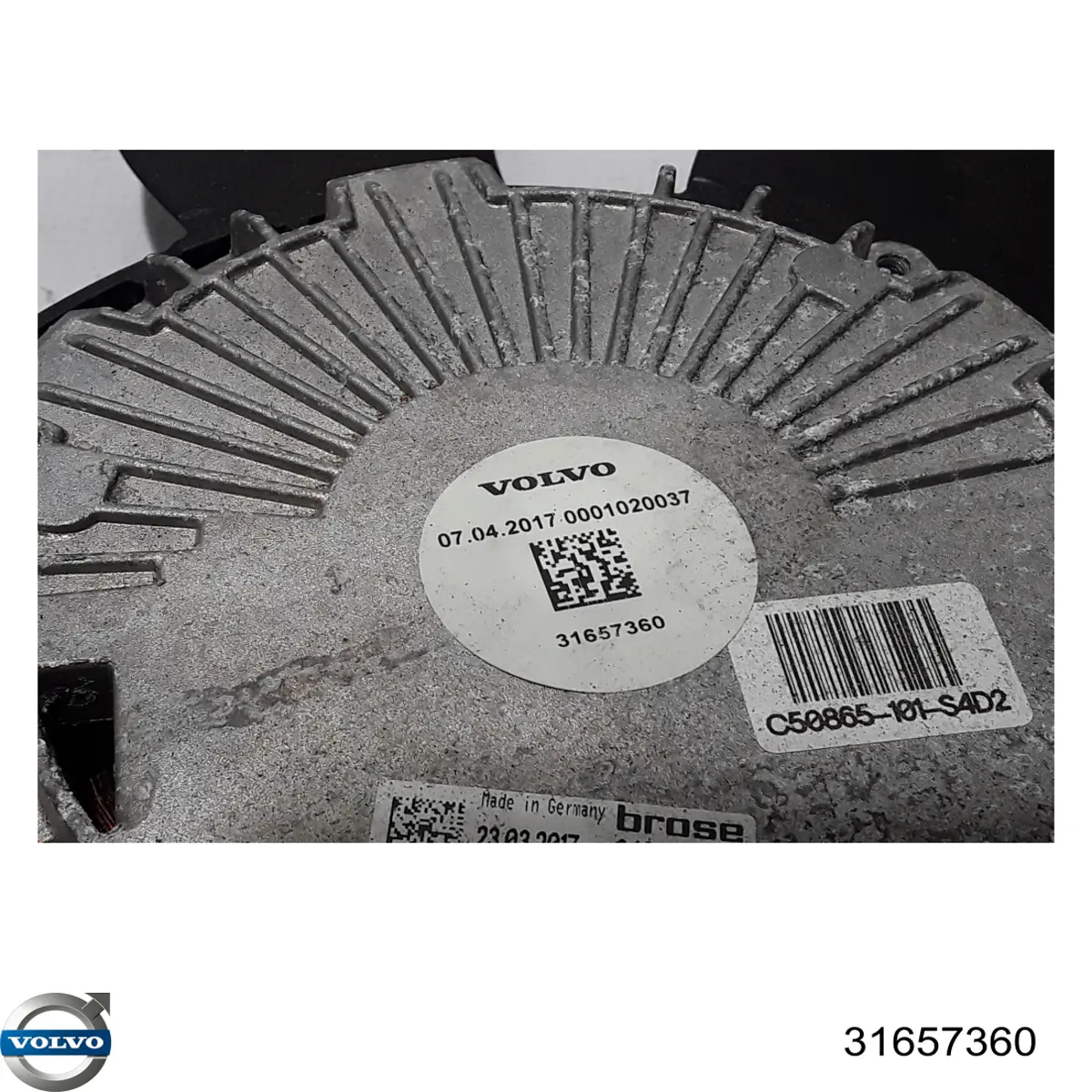 Электровентилятор охлаждения в сборе Volvo 31657360 цена, от 292.79 USD