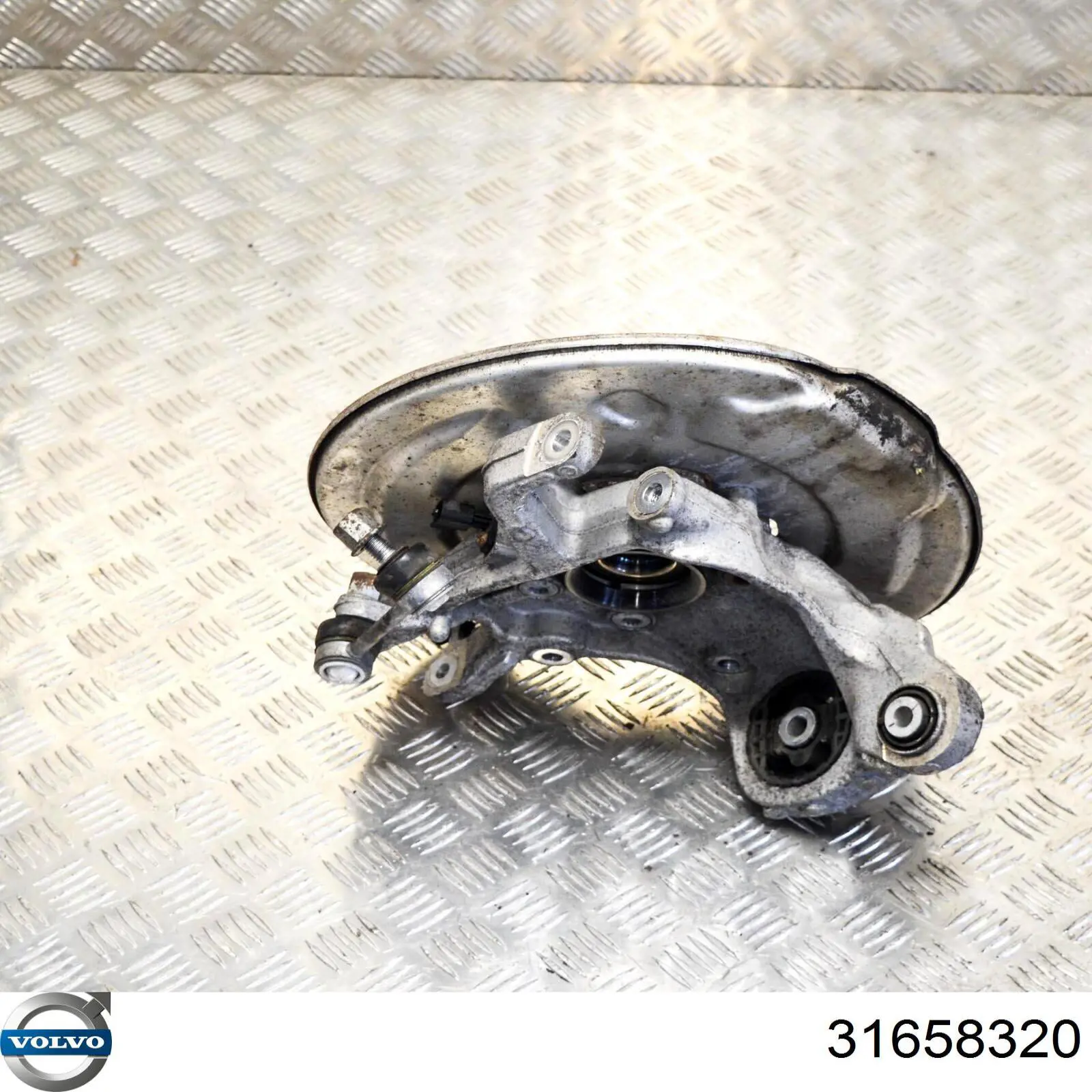 31658320 Volvo Цапфа правая