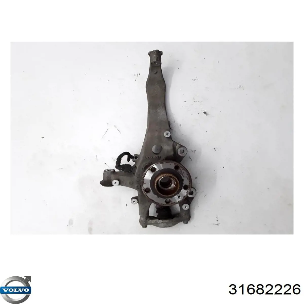 Цапфа (поворотный кулак) передний правый Volvo 31682226 цена, от 433.07 USD
